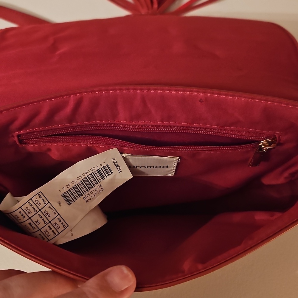 Red Crossbody Tassel Bag - Picture 4 of 4